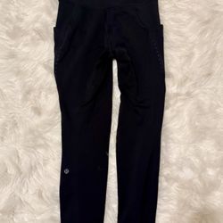 Lululemon Black Fleece Lined “28 Pocket Size 8 Women’s Leggings 