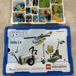 LEGO Education WeDo 2.0 Core Set STEM Building Kit - Perfect for STEM Education - Extremely Good Condition