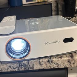 Vankyo Native Smart Projector