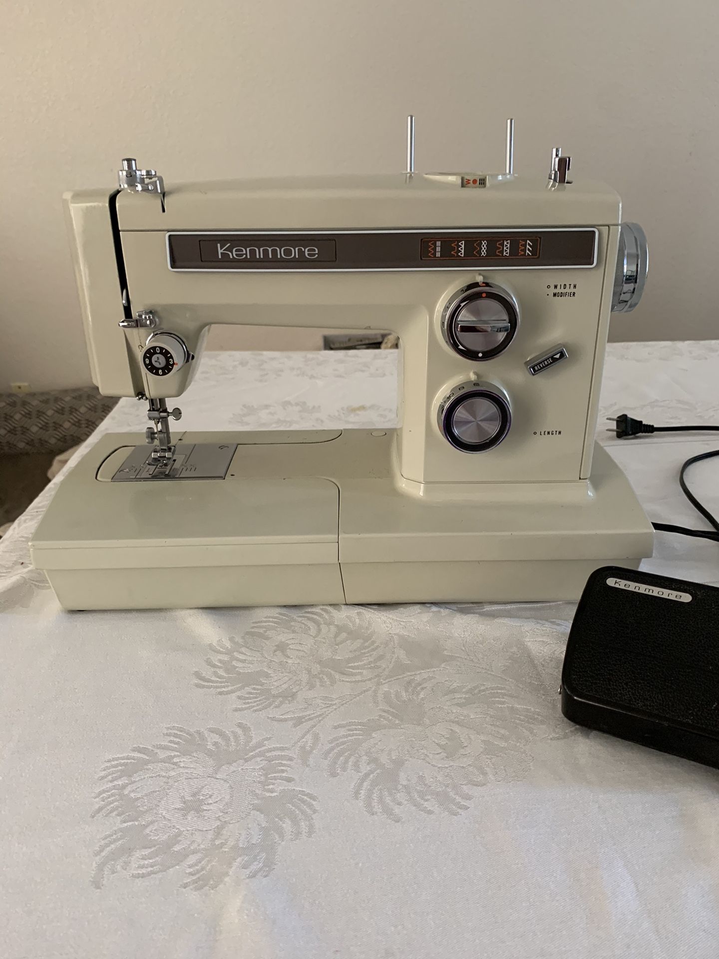 Kenmore sewing machine for Sale in Sacramento, CA OfferUp