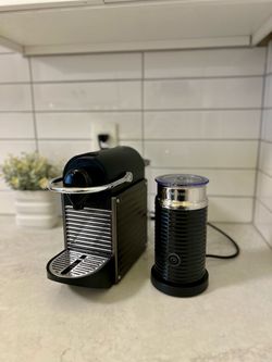 Nespresso Pixie Espresso Machine with Aeroccino
