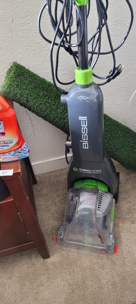 Bissell Carpet Cleaner  2085