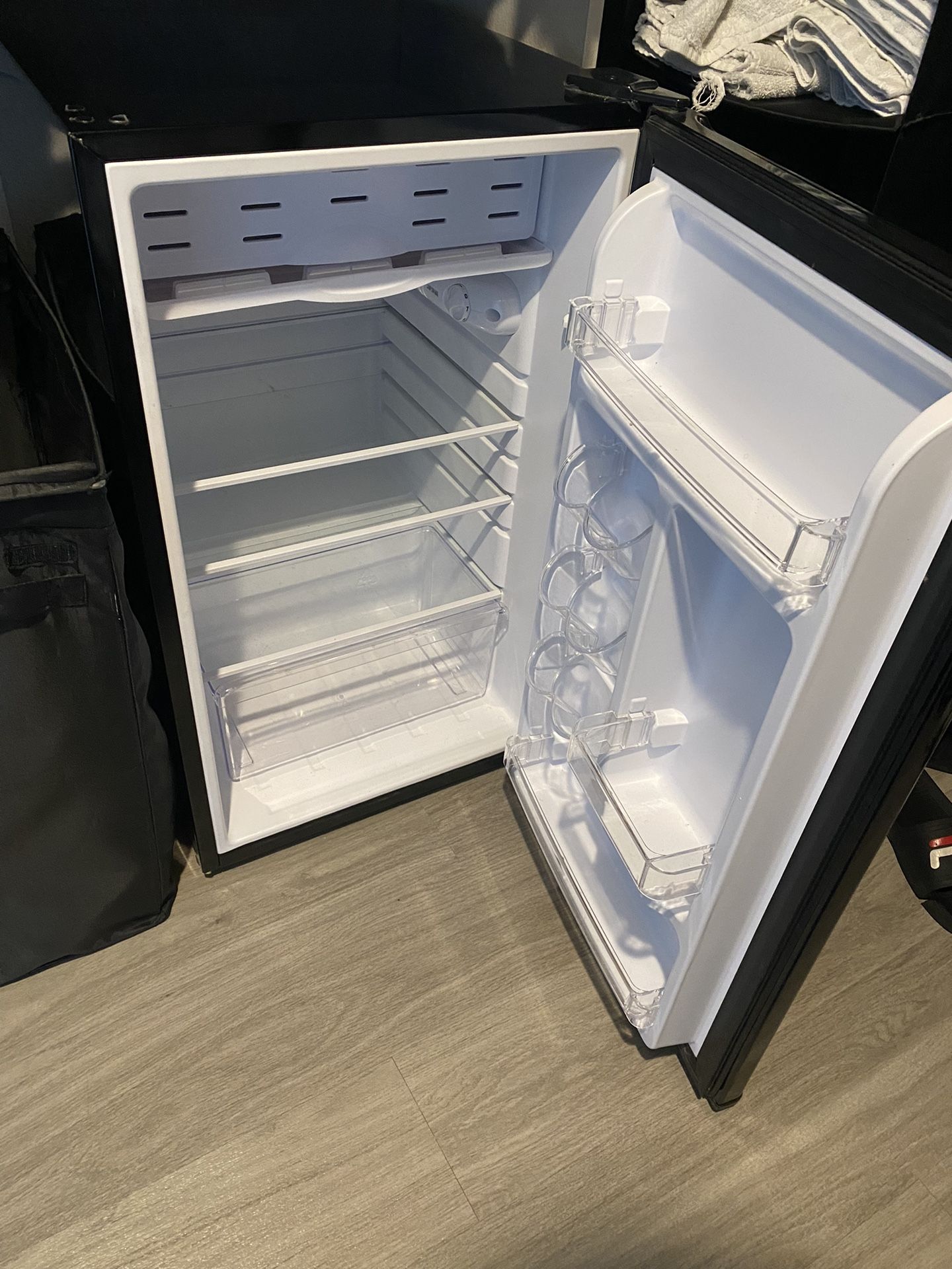 Mini Fridge 