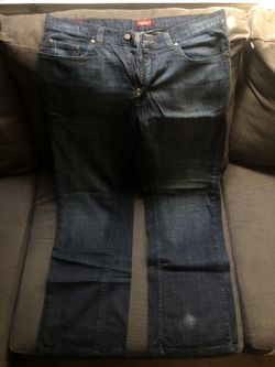 Perry’ Ellis Loose Fit Jeans 34 x 32