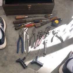 Vantage Tool Box With Tools 