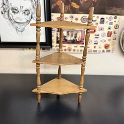 Vintage 3-Tier Wooden Corner Shelf: 1970s Decor