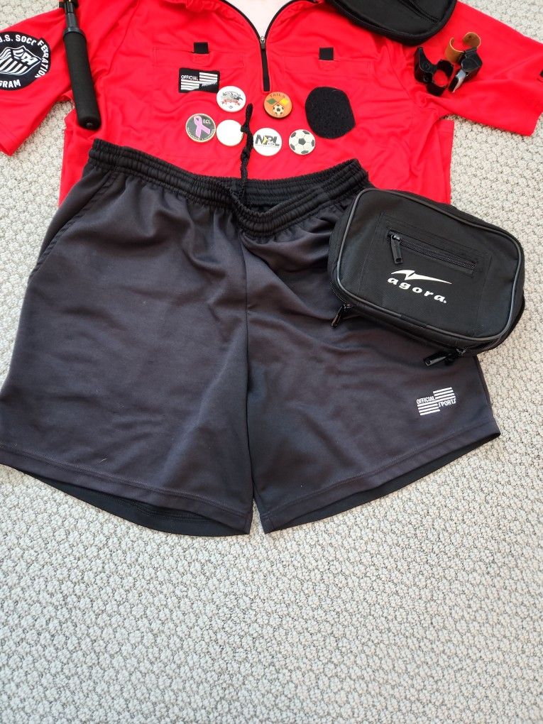 Soccer Ref Kit OSI USSF Shorts Large, Champion Flag, 2 Whistles, 2 Organizers