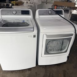 LG washer and dryer set Xl Capacity l