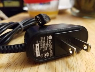 R171 Travel Adapter