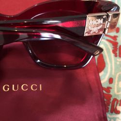 Auth Mcm Red Sunny In Soft Gucci https://offerup.com/redirect/?o=Q2FzZS5OZXc=