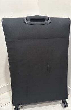 samsonite black spinner luggage