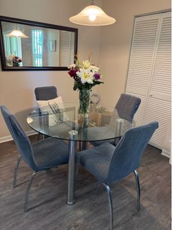 5-Piece Round Glass Dining Table Set with 4 Chairs