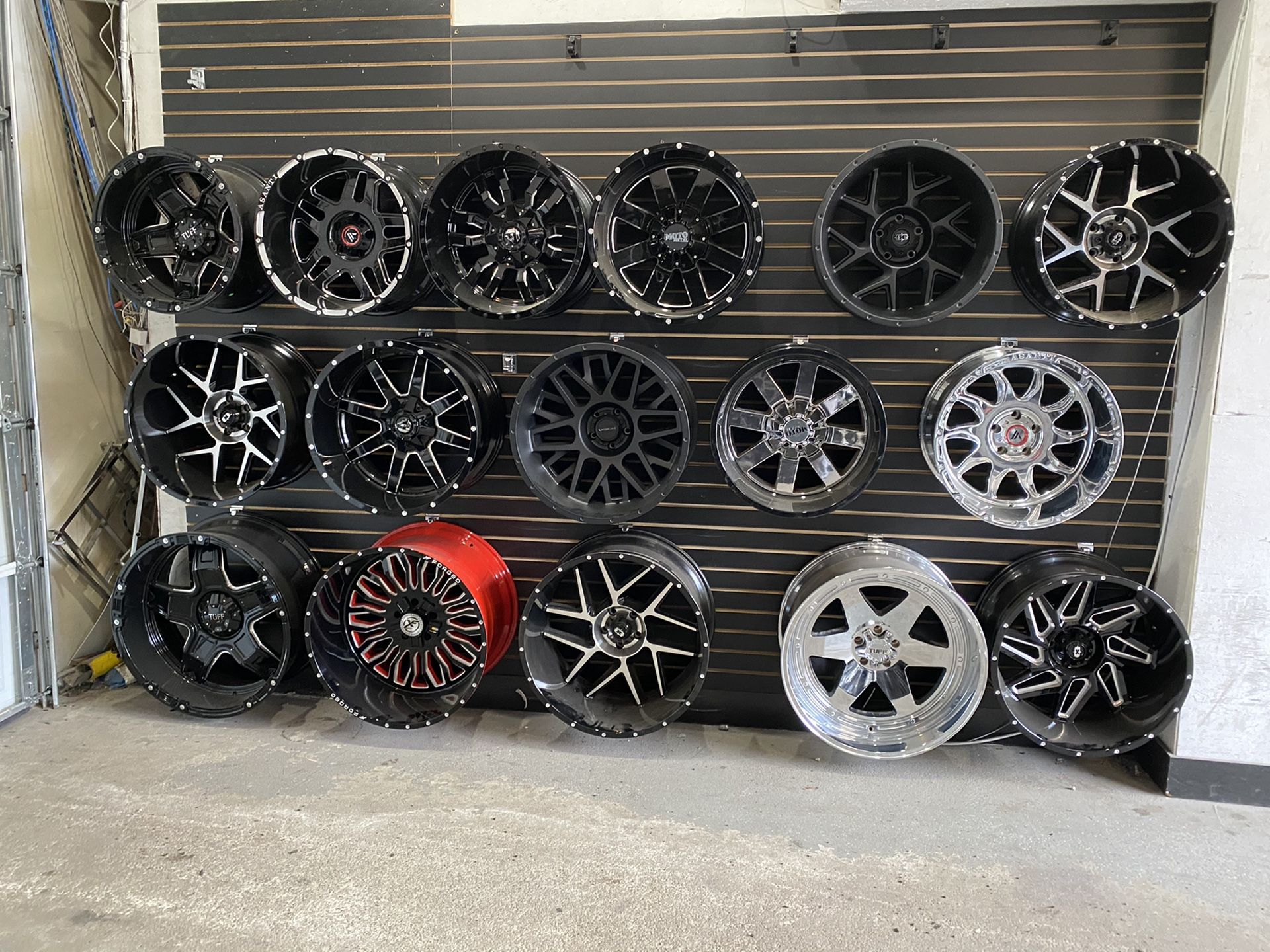 Jeep wheels 20-26 in stock