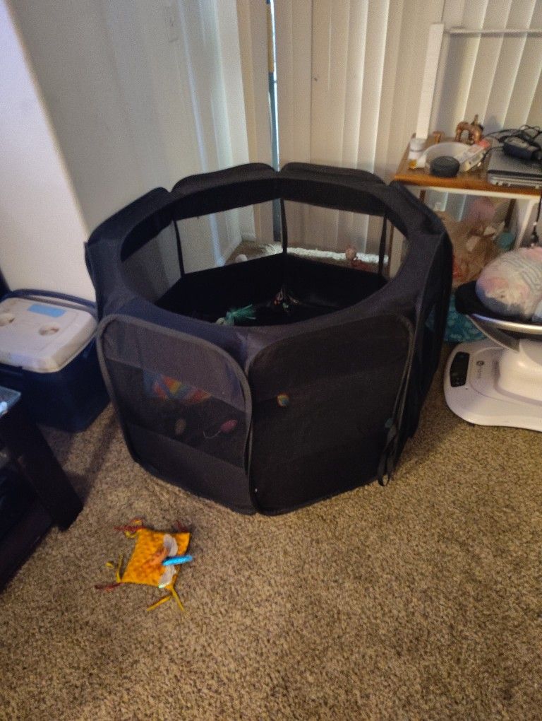 Dog Playpen With Zipper Door