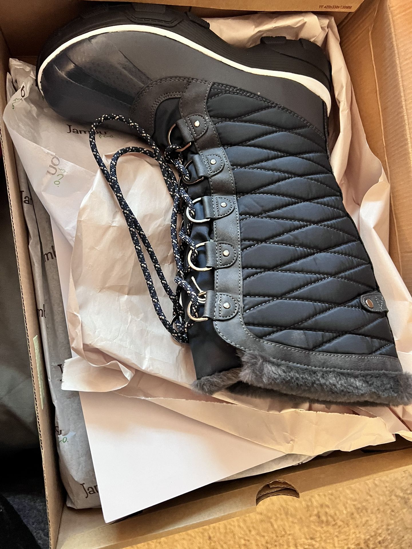 JBU Boots NIB