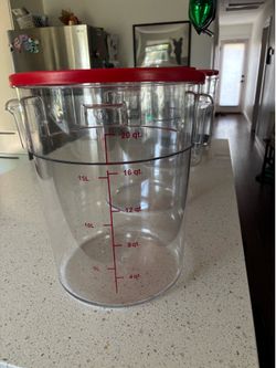20 quart food containers
