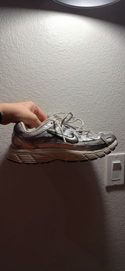 Nike P-6000 Metallic Size 4.5Y