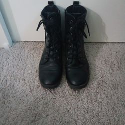  Black Boots 🐈‍⬛