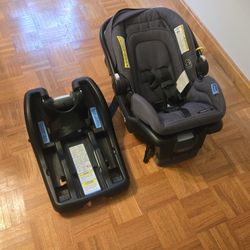 Graco newborn Car Seat With Base