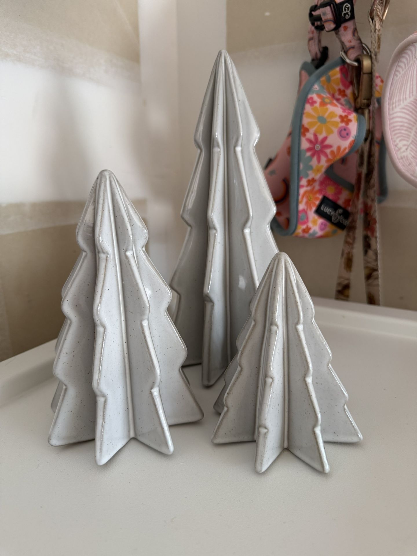 Threshold christmas tree figural