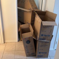Free Moving Boxes 