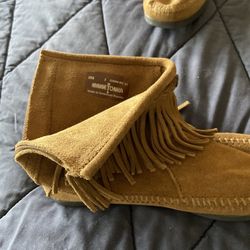 Minnetonka Moccasins Size 7 Boho Hippy
