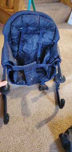 Portable baby chair with travel bag