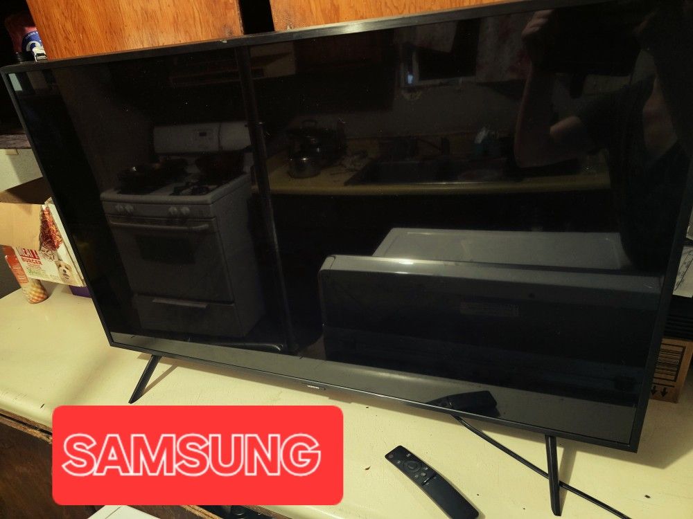 Samsung 43" "Very Smart" Smart TV