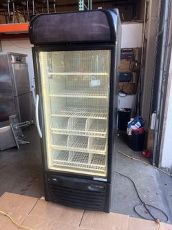 Minus Forty 22-USGF 30" One Section Display Freezer w/ Swing Door - Bottom Mount Compressor, Black, 115v