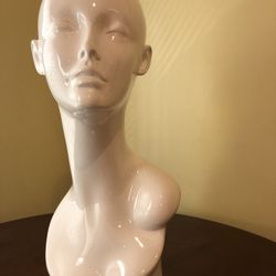 Gloss Retro mannequin head