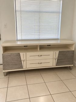 Large Modern TV Stand / Entertainment Center with Storage