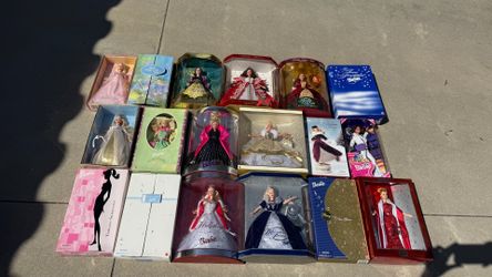 Barbie doll collection (bundle)
