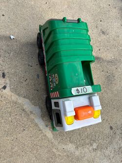 Garbage truck