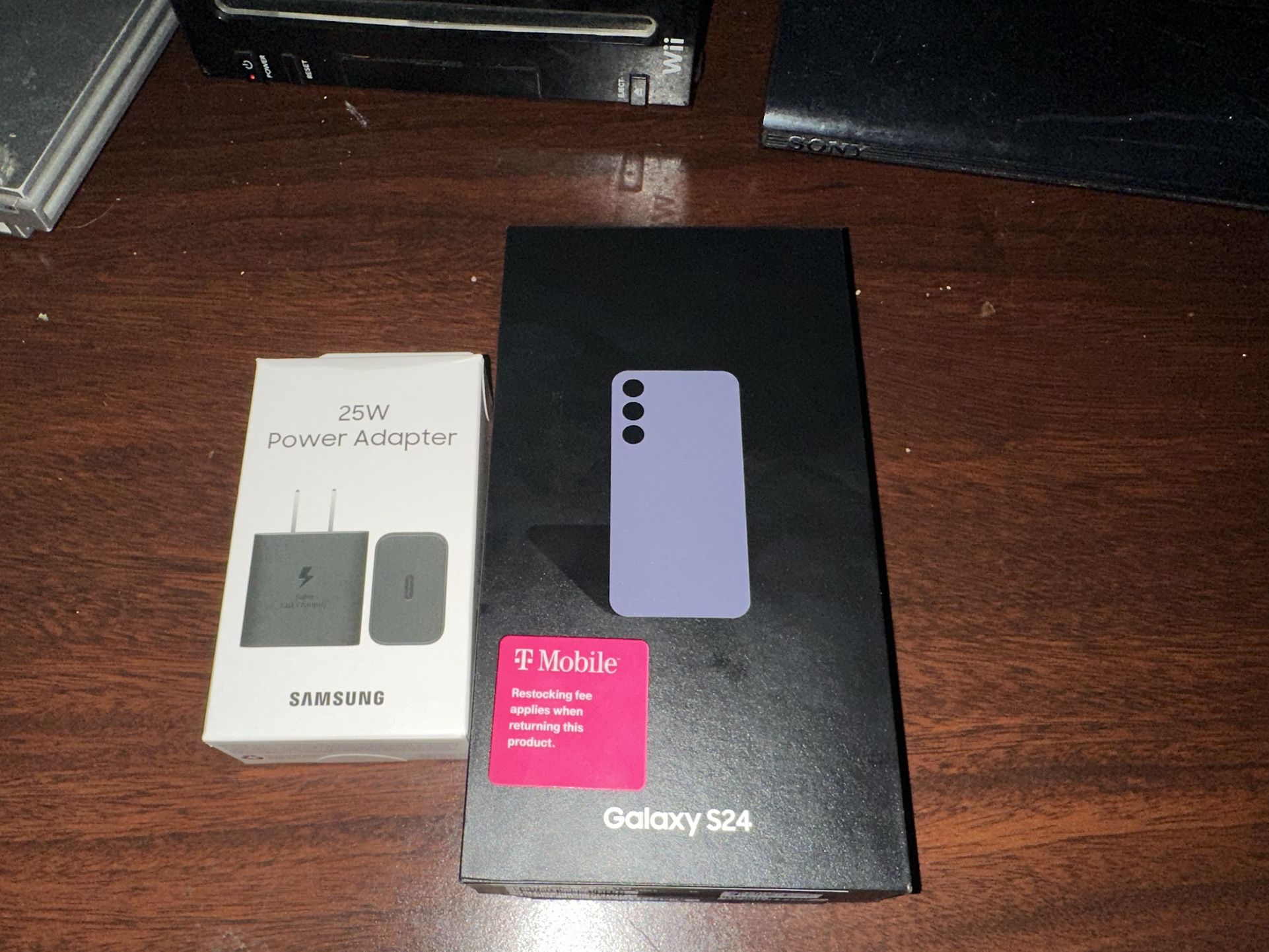 Brand New Samsung Galaxy S24 Sealed 700 OBO 