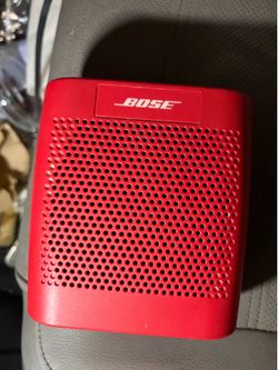 Bose Portable Speaker works great Red color