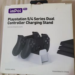 Dual Controller Charger for PS5 / PS4 Controller