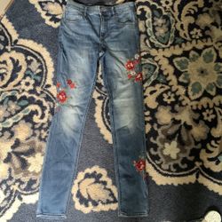 Like New Express Floral Embroidered Skinny Jeans