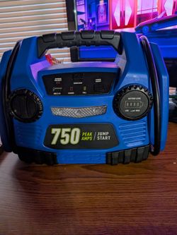 Cen-tech 750 amps automobile jump start.