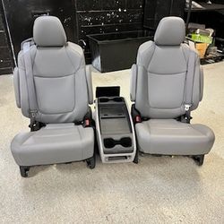 New Gray Leather Bucket Seats With Seatbelts And Console 
