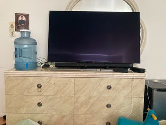 4 pieces Italian bedroom dresser set.
