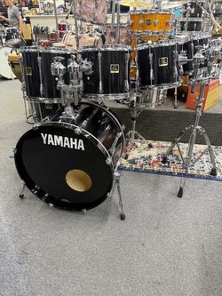 Yamaha Stage Custom 7pc Black Drum Set and Stands