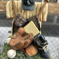 1999 Avery Creations Baseball Bookends Baseball Glove Bat Jersey Design