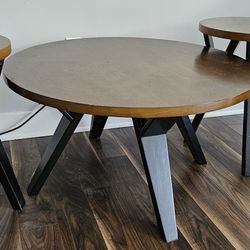 1 Large Coffee Table With 2 Small Additional Tables 