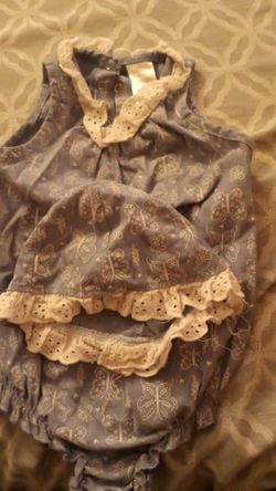 Outfits with matching hat 4.00