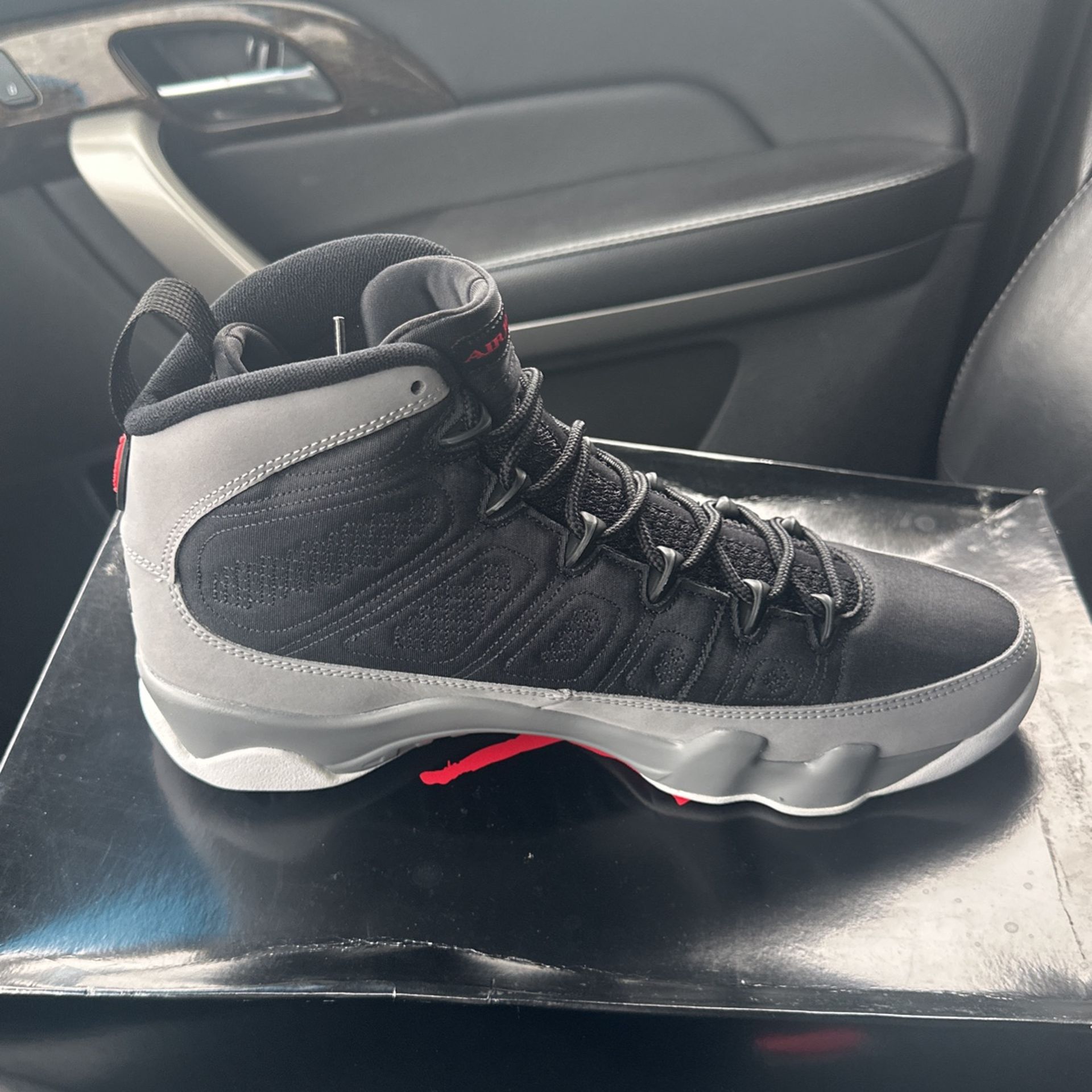 Air Jordan 9 Retro
