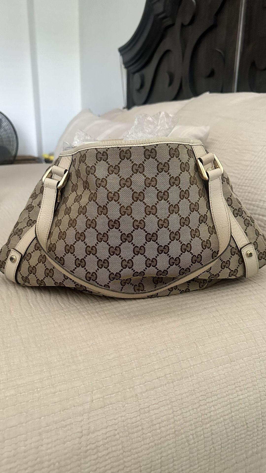 Authentic Gucci Abbey Tote