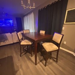 Dining Table W/6 Chairs 