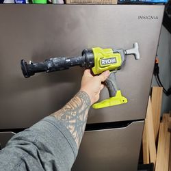 Ryobi Caulk Gun