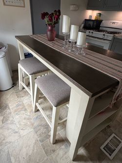 Dining table 4 stools