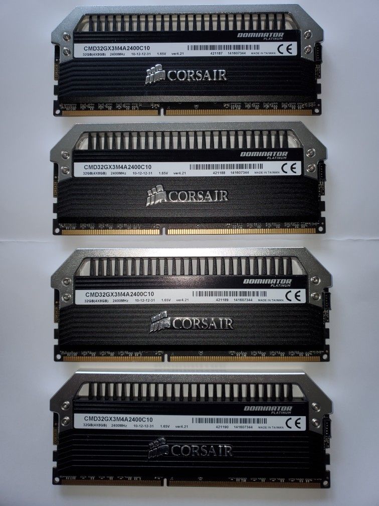 CORSAIR Dominator PLATINUM 32GB (4x8GB) DDR3 2400 MHz *CL10* (CMD32GX3M4A2400C10) Desktop RAM Memory